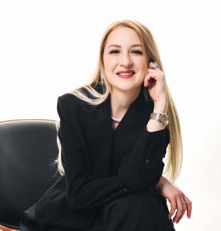 Олена Лисенко